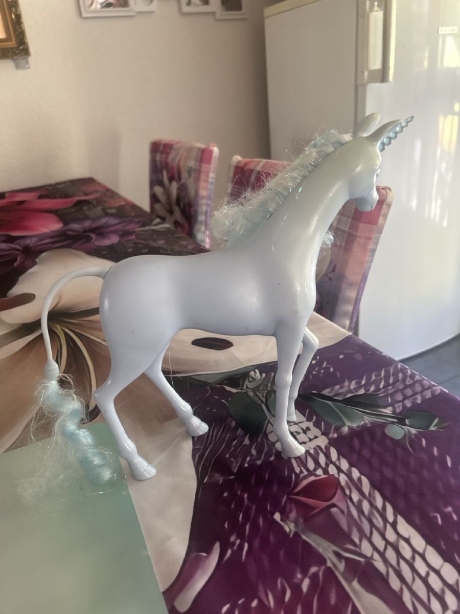 Spielzeuge: Spielzeug Einhorn blau Spielzeugfigur – Gebraucht aus Mühledorf SO von Dania77 3
