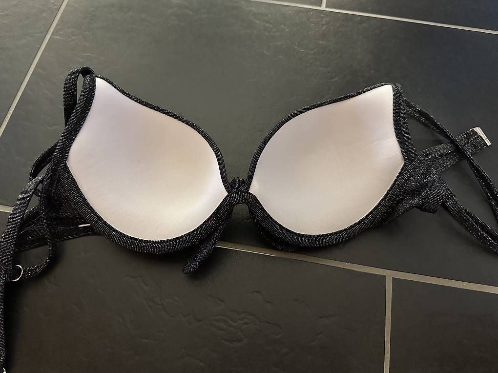 Costumi da bagno & Bikini: Bikini schwarz/silber 70C Doria – Nuovo (secondo la descrizione) da Niederhasli venduto da R__A 1