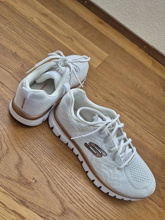 Skechers Scarpe da donna: Neue Skechers Memory foam – Nuovo (secondo la descrizione) da Feusisberg venduto da cts_55rn