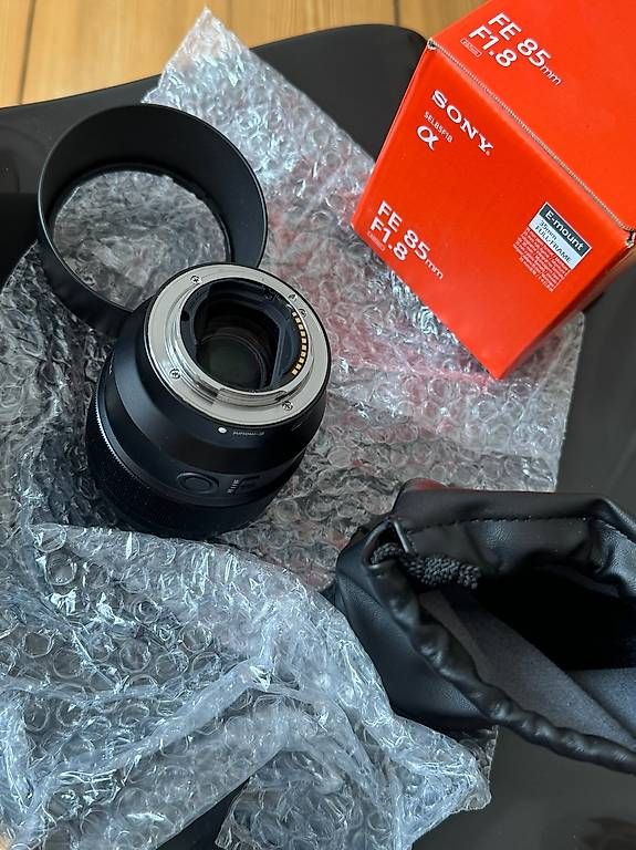 Sony Objectifs: Sony SEL FE 85mm F 1,8 OVP + Filter – D'occasion à Zürich par ana_s7dl 1