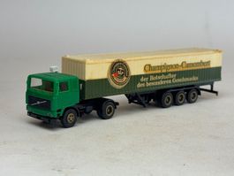 VE1- Herpa Volvo Containersattelzug Camembert