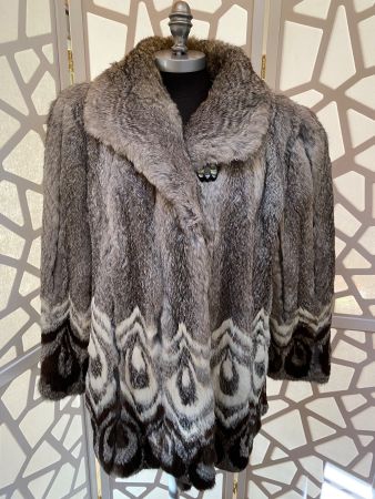 Beautiful vintage fur coat. M