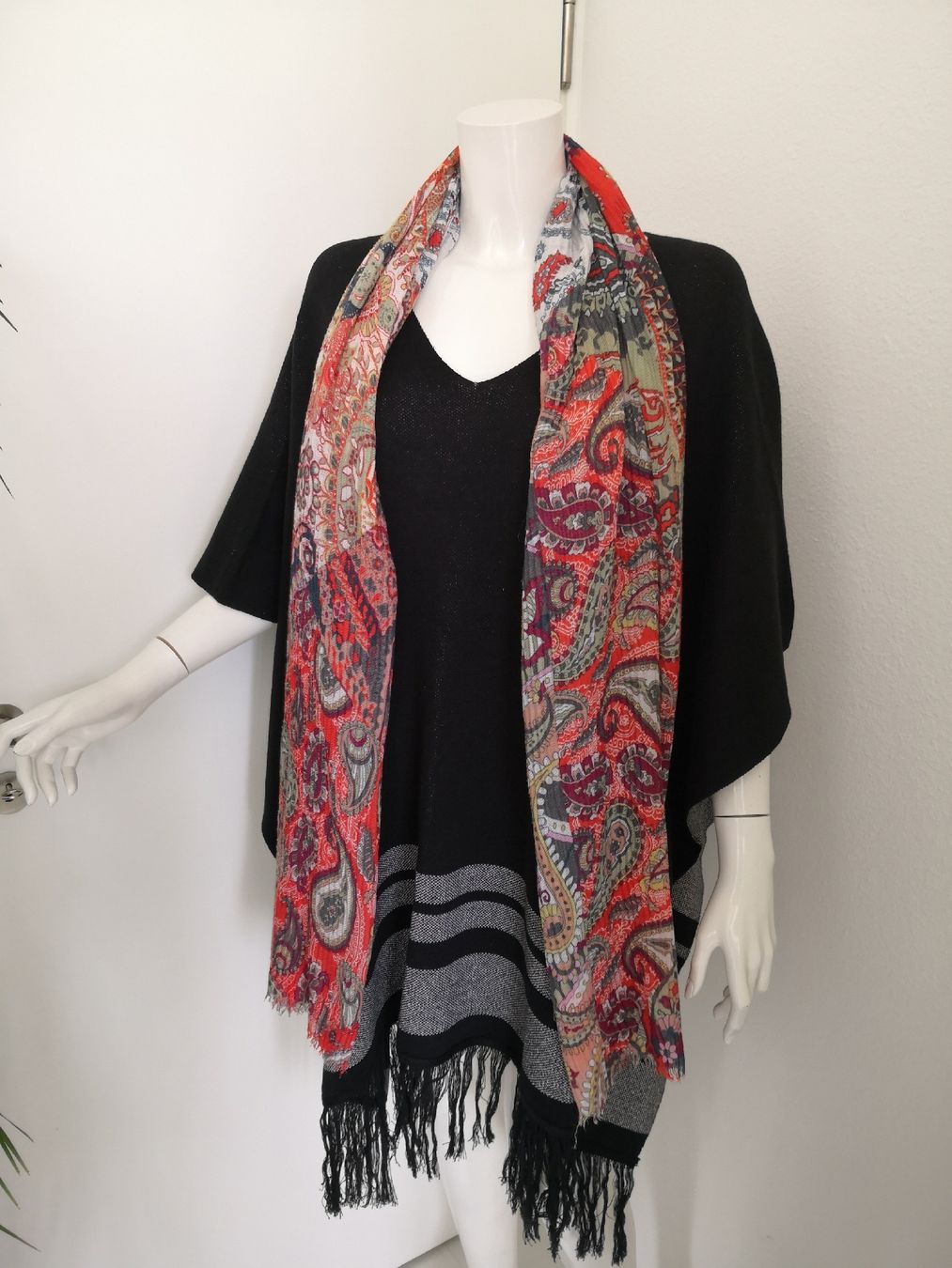 Foulard & Sciarpe: 🤩SCHAL MULTIFARBIG MIT PERSLEY-MUSTER – Usato da Olten venduto da Naja-Twins-Twins 8