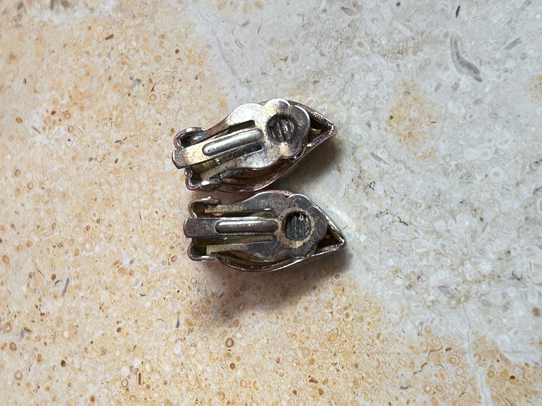 Ohrringe & -stecker: Rote Vintage Ohrclips, Clip Ohrringe – Gebraucht aus Dittingen von Bellevista 3