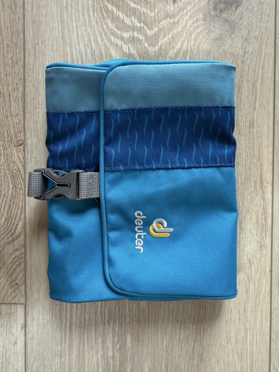 Deuter Kosmetikkoffer: Deuter necessaire in blau – Gebraucht aus Sarmenstorf von Nathaliie_21 1