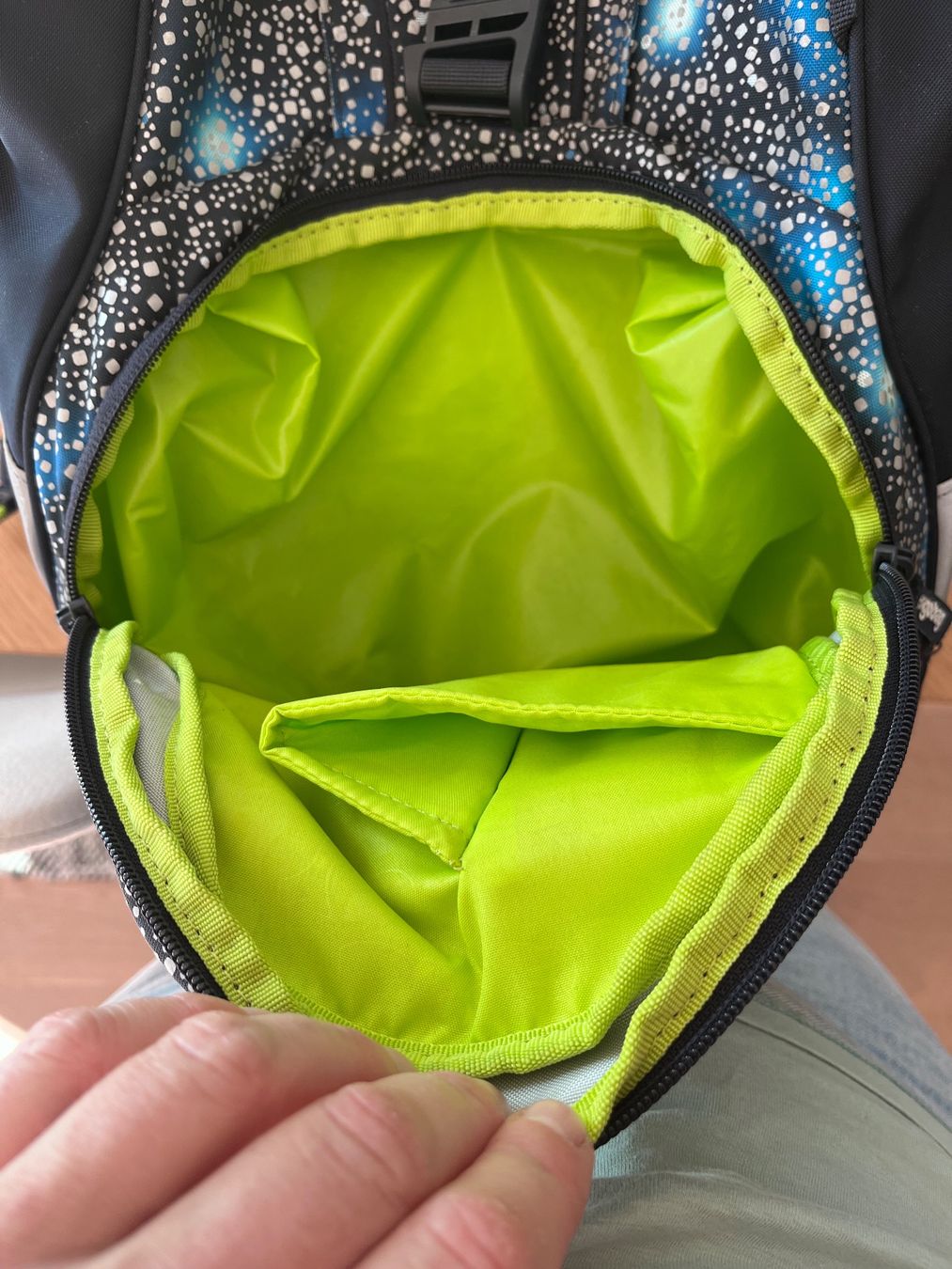Ergobag Borse & Zaini: Ergobag Schulrucksack Galaxy „Neu“ – Nuovo (secondo la descrizione) da Halten venduto da raaah03 2
