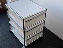 USM fahrbarer Korpus (Lot 42) 8304 Wallisellen