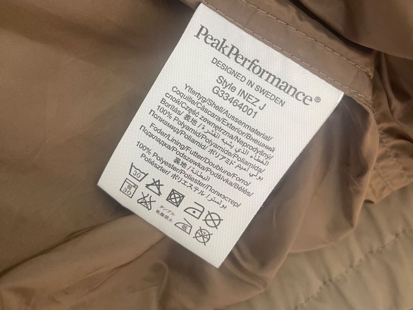 Peak Performance Giacche: Peak Performance Damen Jacke Gr. S Beige – Usato da Zürich venduto da StudioZH 8