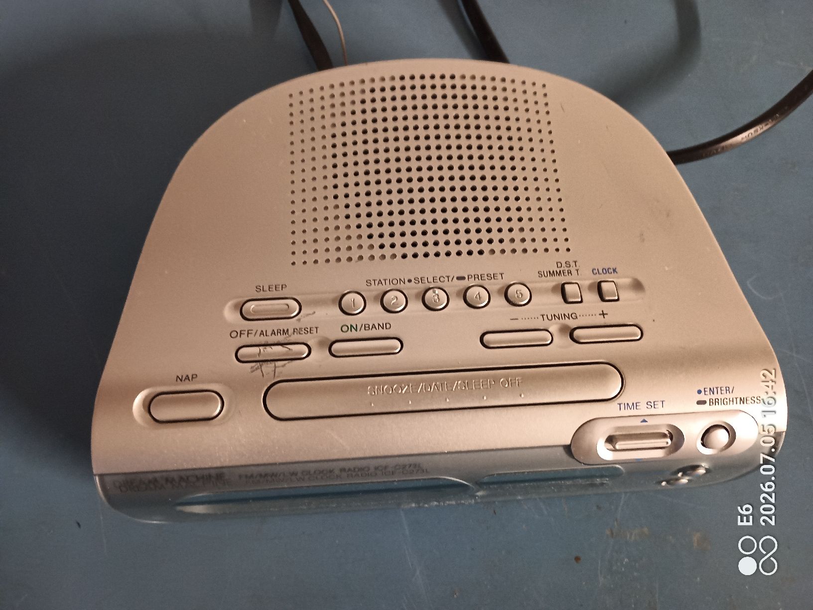 Sony Réveils: Radiowecker Marke: Sony – D'occasion à Zürich par Mitzi6 1