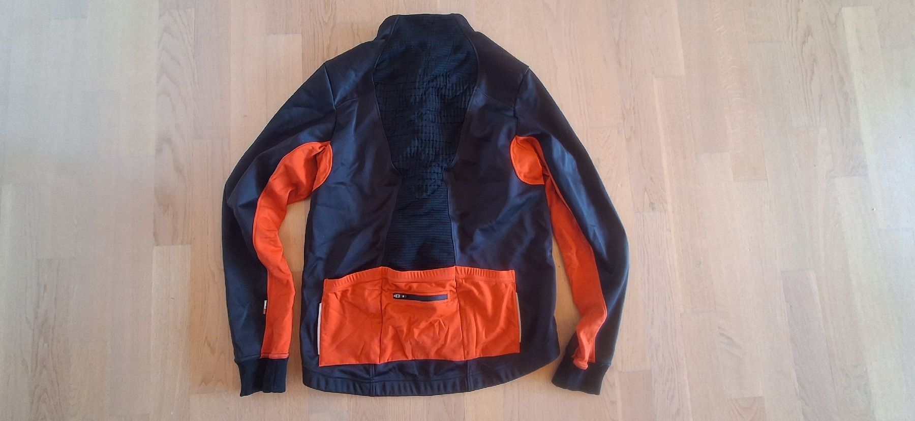 X-bionic Canottiere & Pantaloni: X-Bionic Velotrikot gebraucht – Usato da Seedorf BE venduto da Ab0815 1