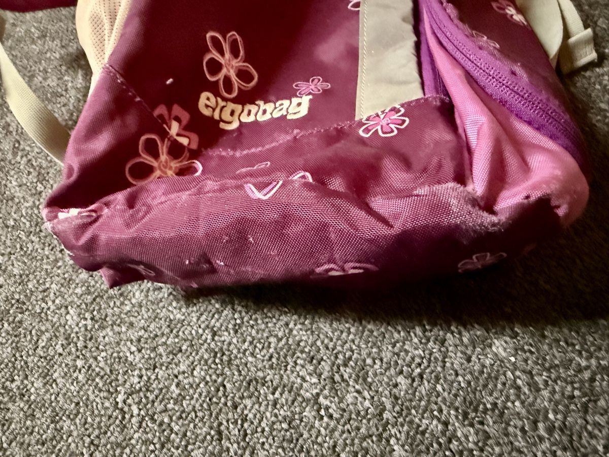 Ergobag Sacs & sacs à dos: Ergobag Rucksack lila mit Blumenmuster – D'occasion à Worben par Teddy112 5