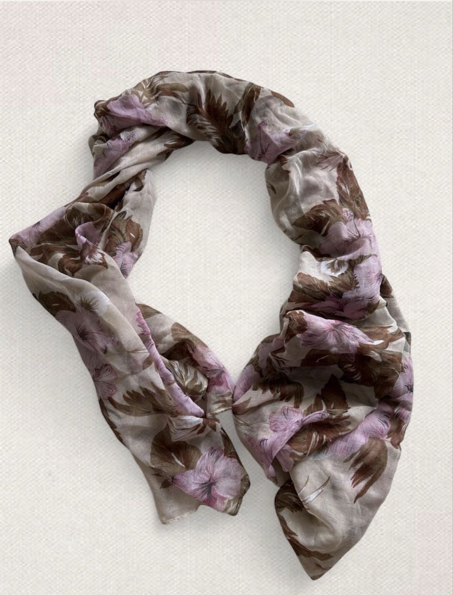 Foulards, Tücher & Schals: Schal mit Blumenmuster – Neu (gemäss Beschreibung) aus Wohlen AG von jes_9c79