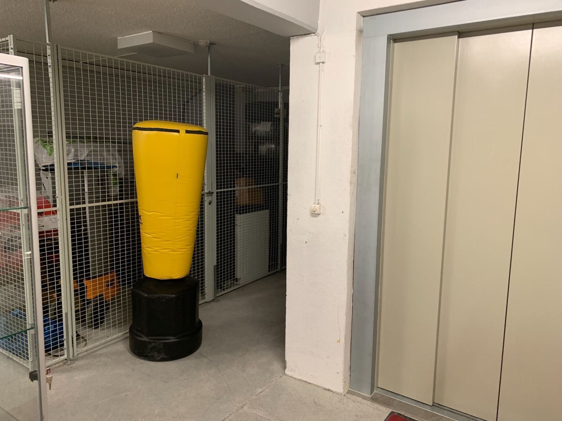 Altro in Decorazioni & Accessori: Hammer Sand oder Wasser Box Sack gelb Lieferung Graris – Usato da Thun venduto da Thuno6