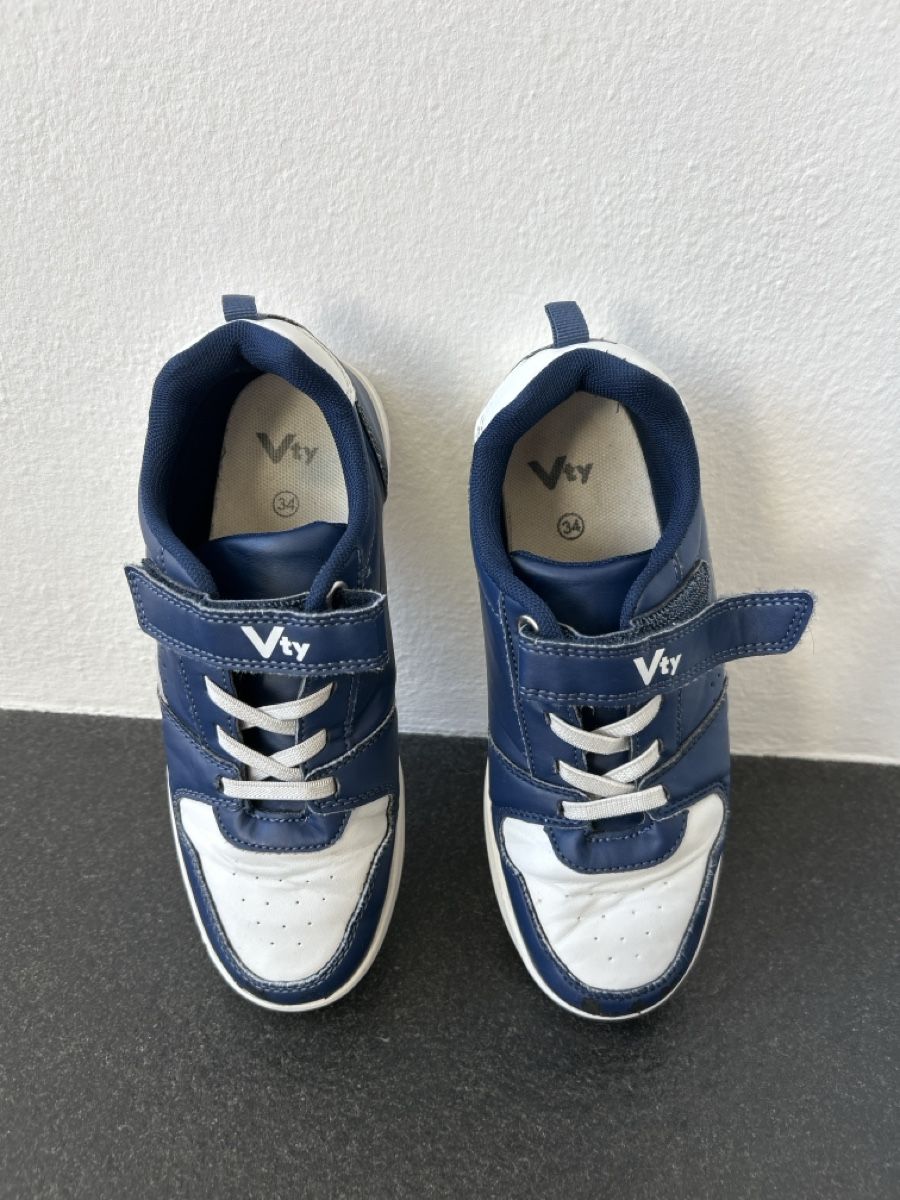 Scarpe per ragazzi: Sneaker weiss blau Gr. 34 – Usato da Illighausen venduto da Schneckli01