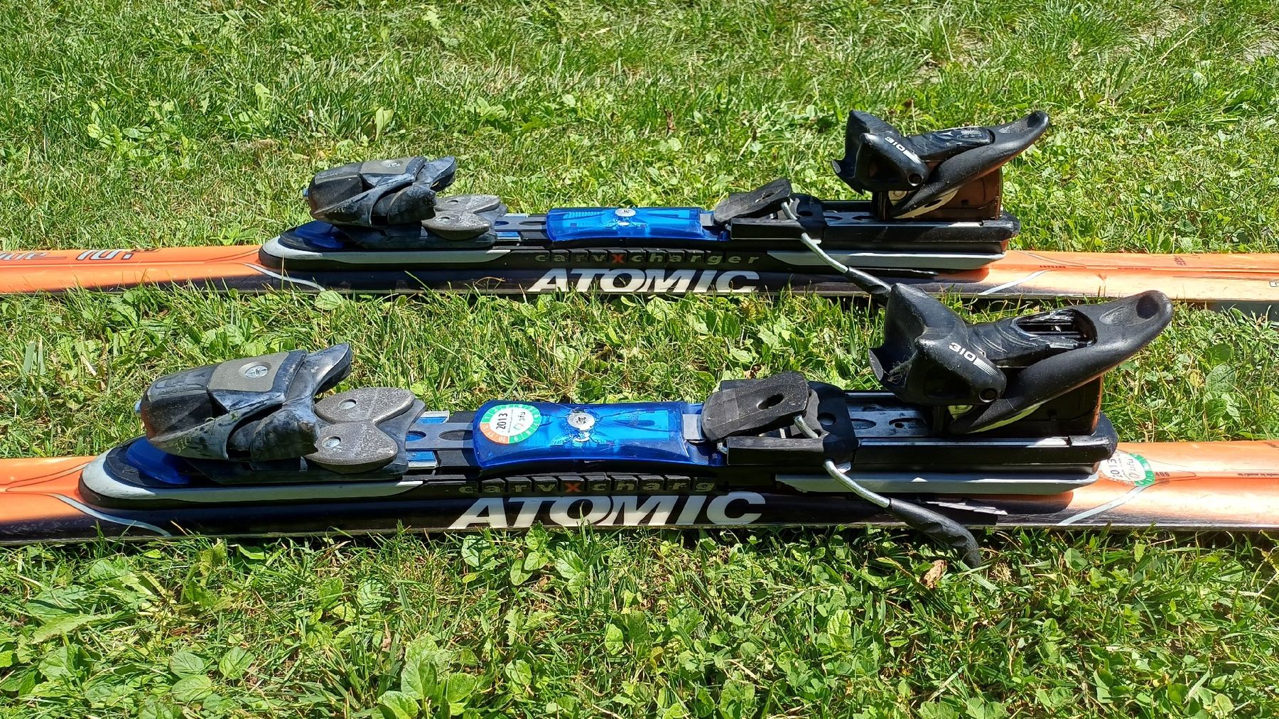 Skis: Alter 1.80m Atomic Ski mit Bindung zu verkaufen – D'occasion à Schwanden GL par PDP87 2