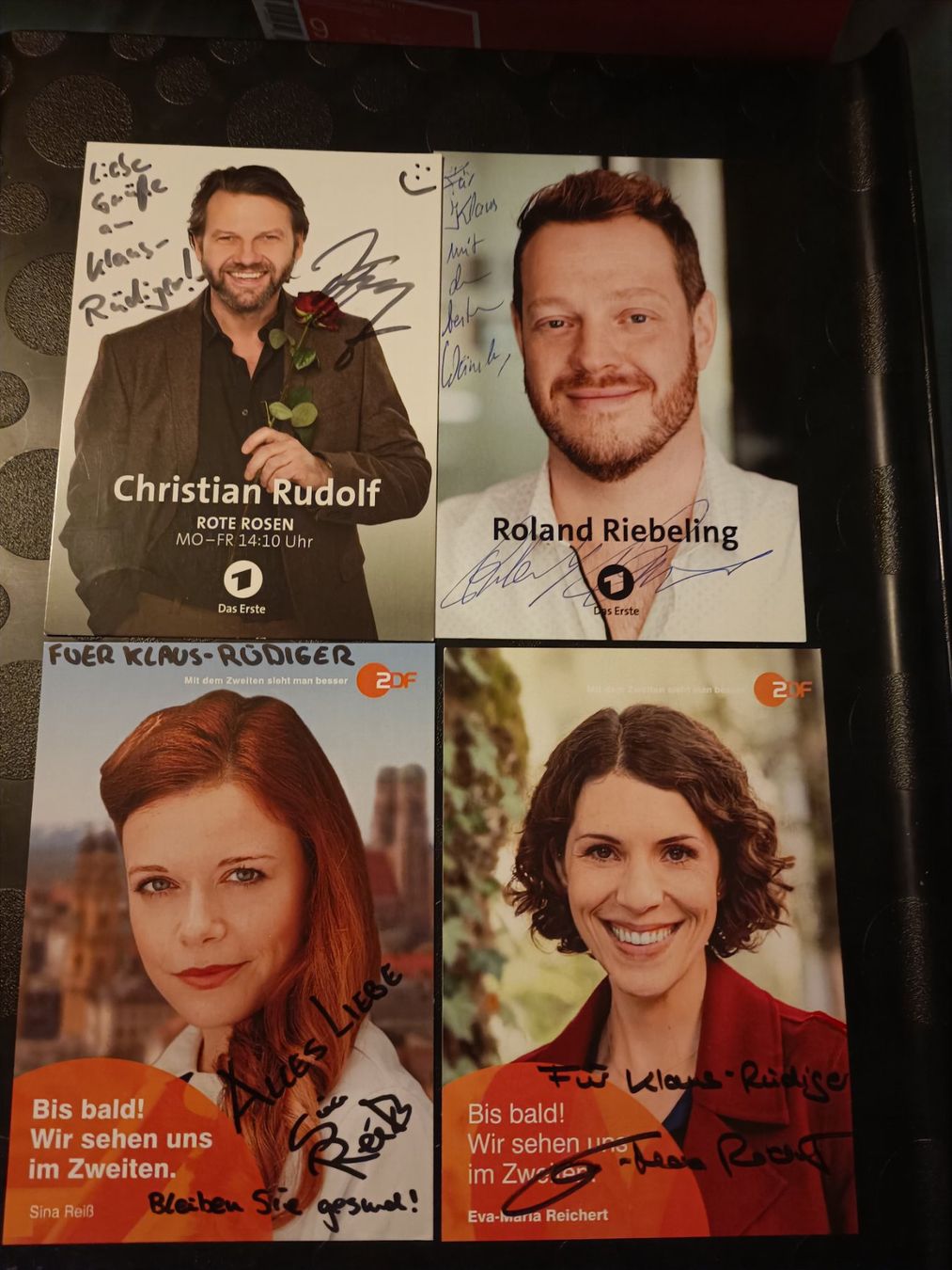 Autogramme: TV Mix - 4 signierte Autogrammkarten - Set – Gebraucht aus Menziken von Artographs