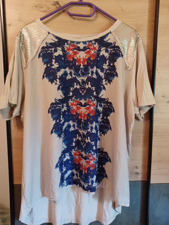 Gigi by Steilmann mit Pailletten Schulter