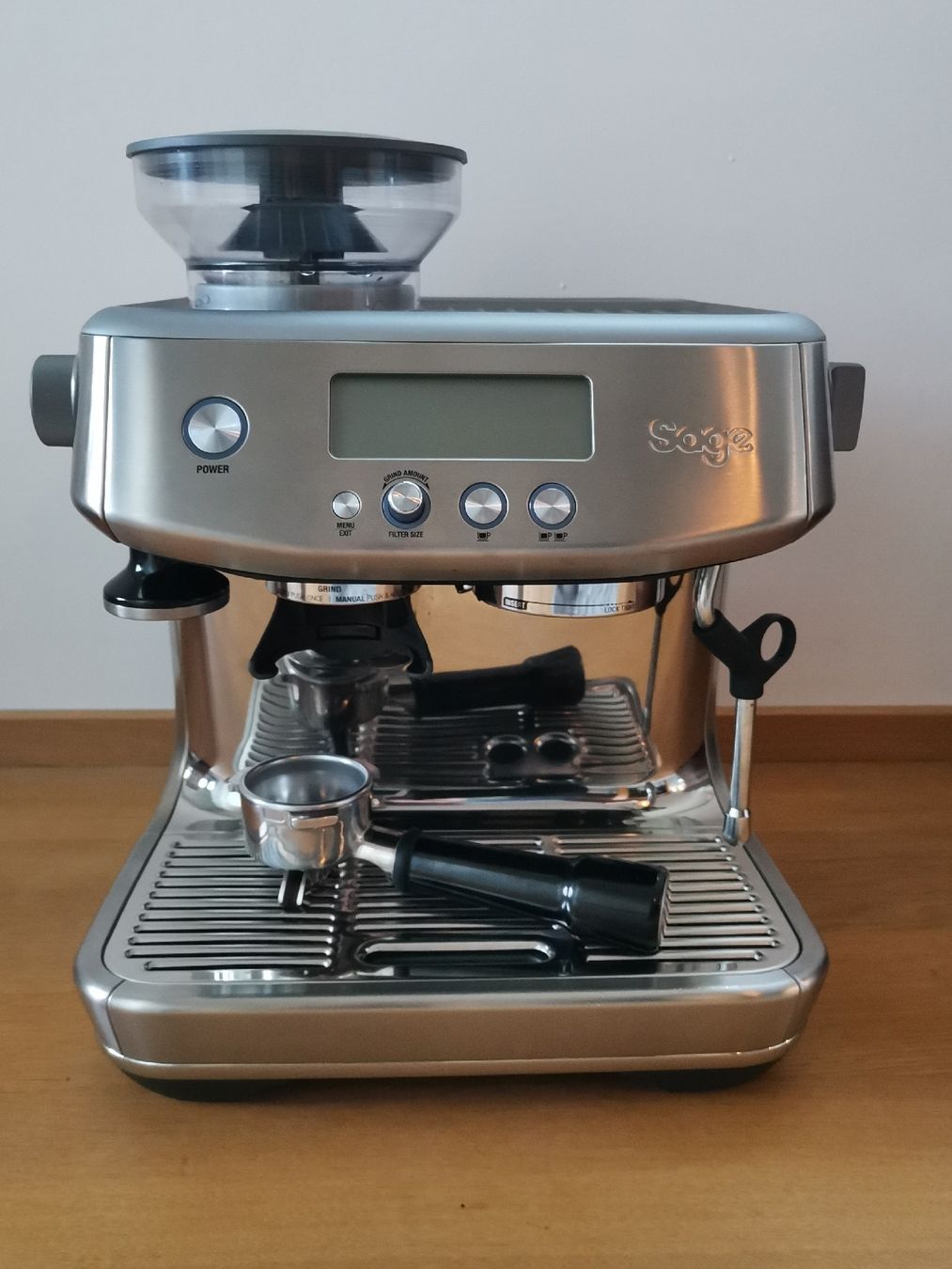 Sage Machines à café & Machines à expresso: Sage Siebträgermaschine Barista Pro – D'occasion à Wädenswil par kev_ytz7