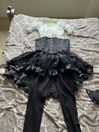 Neues Outfit in Gr. XL ohne Leggins ( nur M)