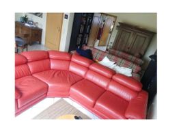 Rotes Ecksofa aus Leder, gut erhalten, muss abgeholt werden!