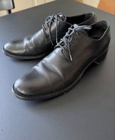 Prada schwarze Lederschuh