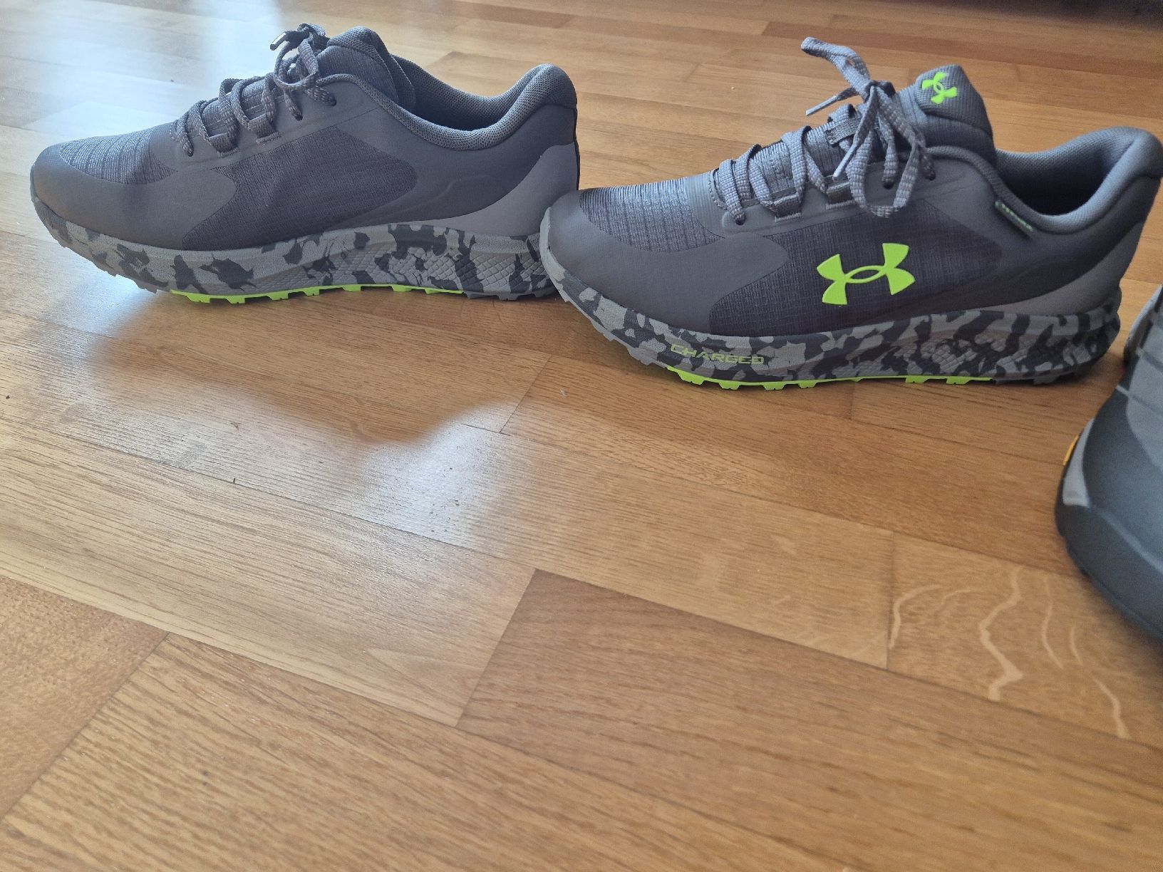 Under Armour Scarpe da uomo: Under Armour Trailrunningschuhe Gr. 44 – Nuovo (secondo la descrizione) da Schenkon venduto da 1996234 1