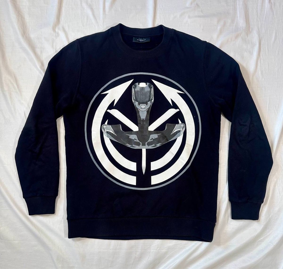 Givenchy Maglioni & Felpe: Givenchy Pullover  – Usato da Pfäffikon ZH venduto da Nataliia.