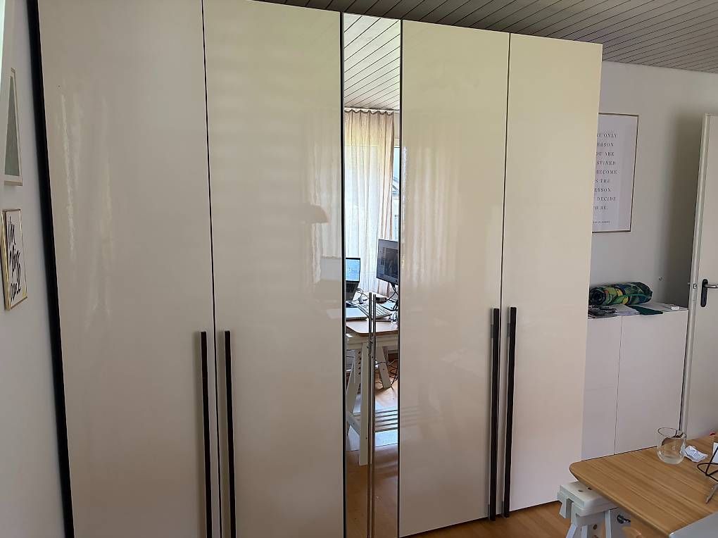 Pfister Schränke: NEU - Pfister Kleiderschrank – Gebraucht aus Meilen von anapaula1511