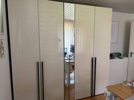 NEU - Pfister Kleiderschrank