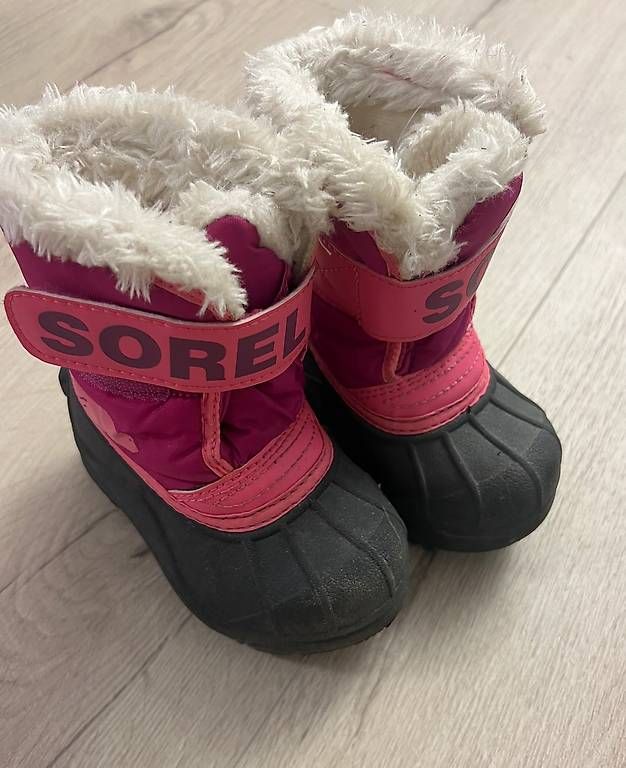 Scarpe per ragazzi: Sorell numero 23 – Usato da Verscio venduto da mic_q9pq