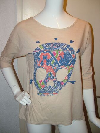 Totenkopf-Shirt, Gr. M, beige %%%