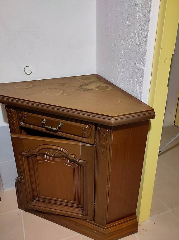 Schränke: Meuble d'angle – Gebraucht aus Yverdon-les-Bains von stephanie.kaelin 1