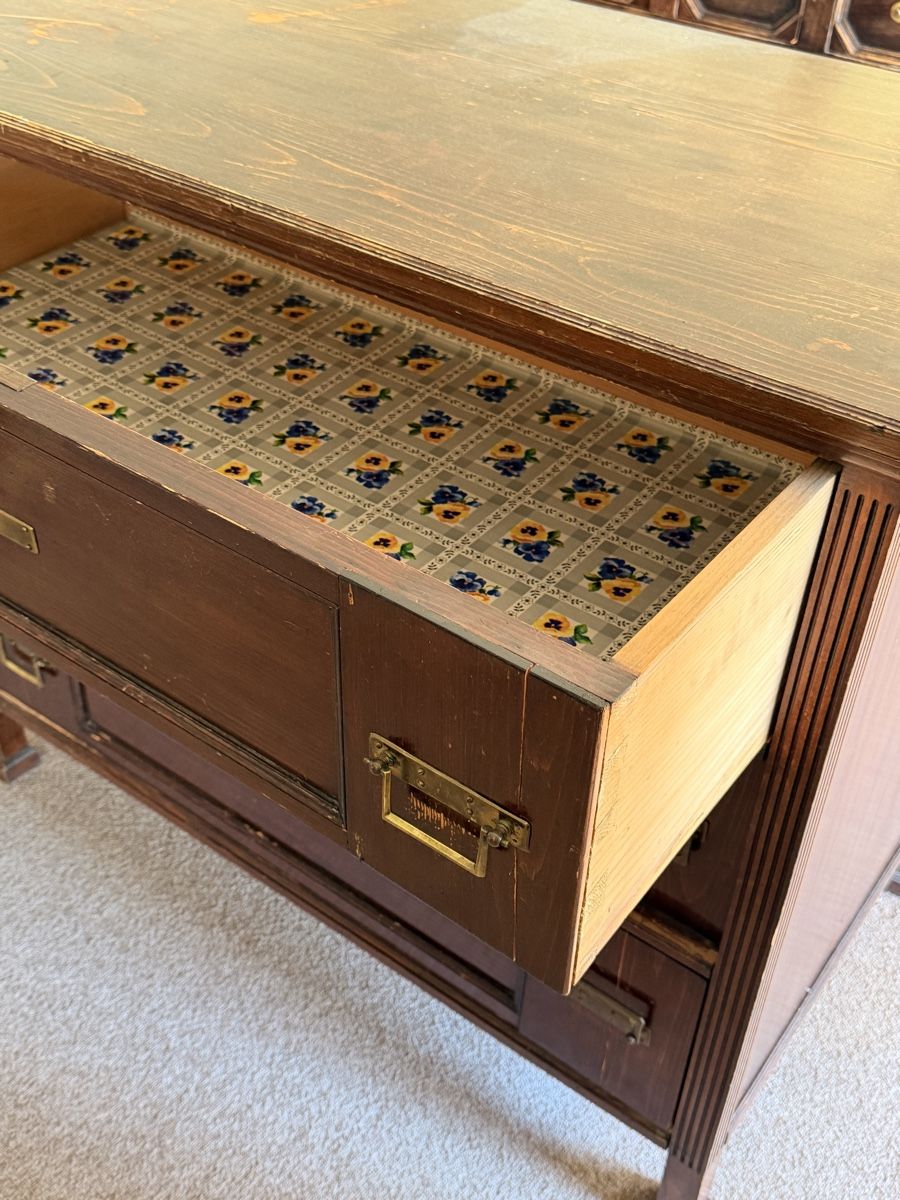 Cassettiere: Commode ancienne en bois massif - Élégance et rangement – Usato da Crans-Montana venduto da Fgmannarino 1