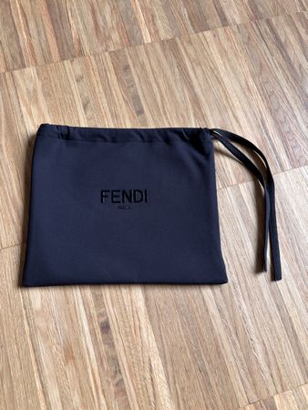 Fendi Bag für Badehose. Neu!