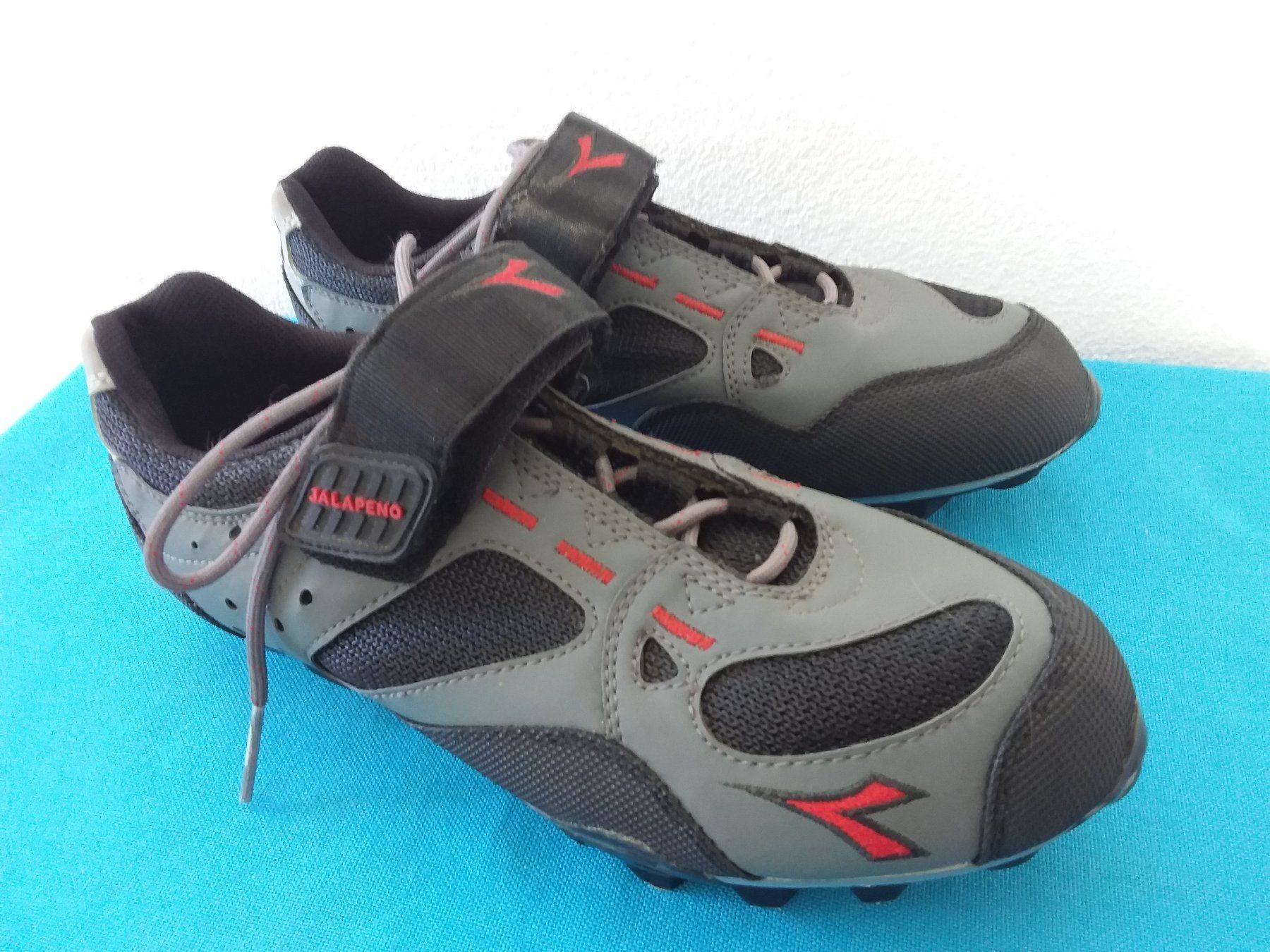Diadora Herrenschuhe: DIADORA Veloschuhe Gr 40 – Gebraucht aus Uitikon Waldegg von Risibisi7 1