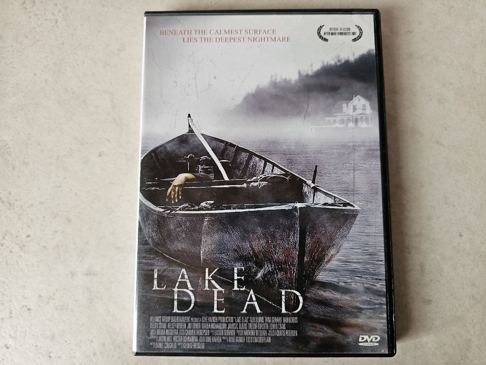 Tutti i DVDs: Lake Dead – Usato da Schneisingen venduto da backstore24