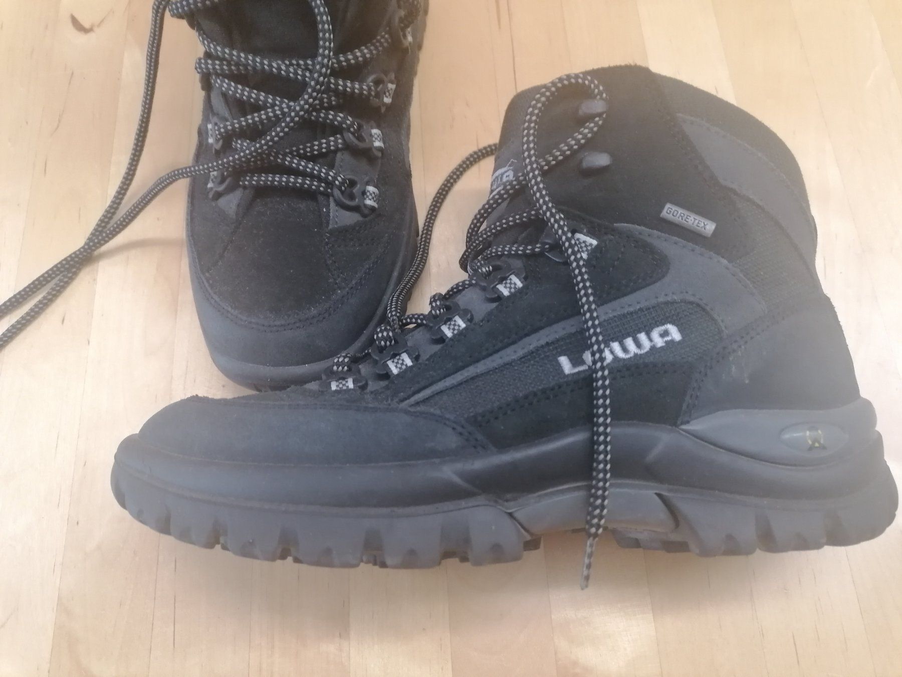 Lowa Chaussures hommes: Lowa wanderschuhe goretex 41 – D'occasion à Müllheim Dorf par florita01 6