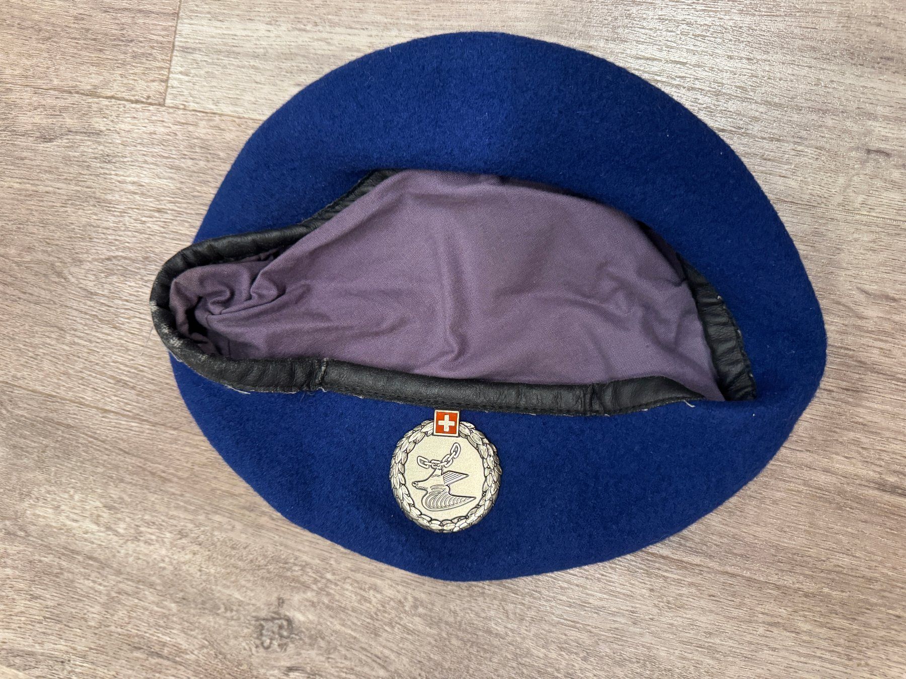 Schweizer Armee Uniformi: Berret Schweizer Armee / Militär – Usato da Muttenz venduto da wersuchtderfindet_ 2