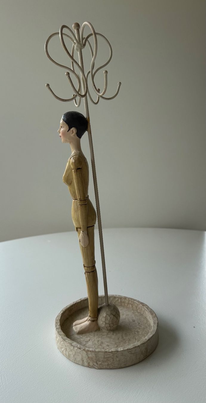 Portagioie: Vintage Schmuckständer Puppe Holzoptik – Usato da Dietschwil venduto da adr_gs9w 4