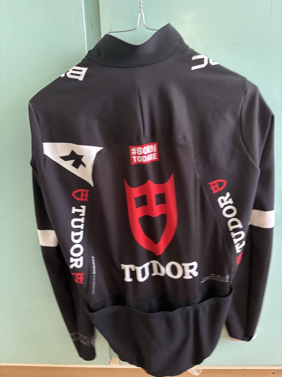 Assos Leibchen & Hosen: Maillot long Tudor Assos  – Gebraucht aus Bassecourt von arn_cgl2 1