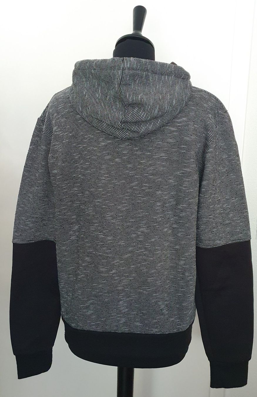 Maglioni & Felpe: Sweatshirt avec capuchon - Taille S – Usato da Court venduto da Jovi2 2