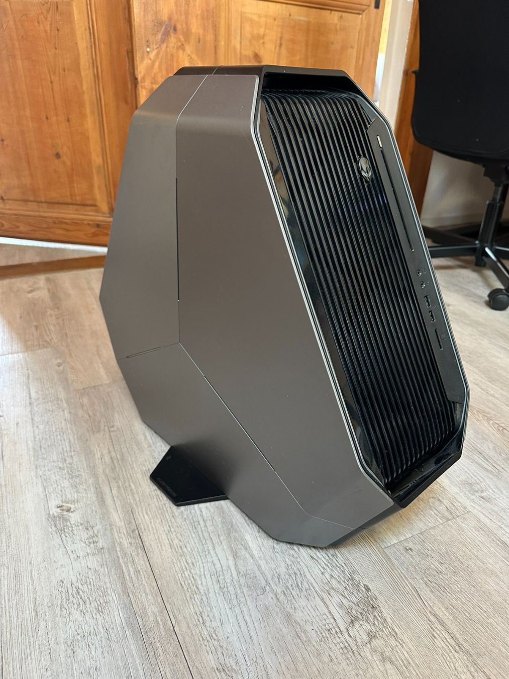 Alienware PCs: Pc gaming Alienware area 51 R2 – D'occasion à Porsel par kil_xfc9 1