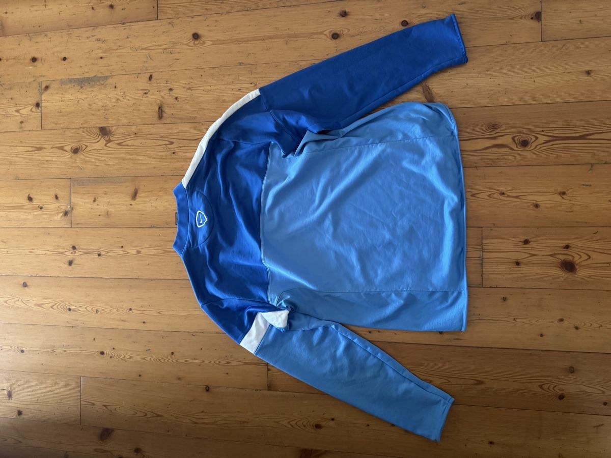 Nike Maillots de corps & Pantalons: FC Zürich Trainingspullover – D'occasion à Zürich par kofi1 1
