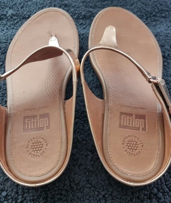 Fitflop Scarpe da donna: FITFLOP Slipper, gold / rotgold, Gr 40 – Usato da Basel venduto da Mamaree 2