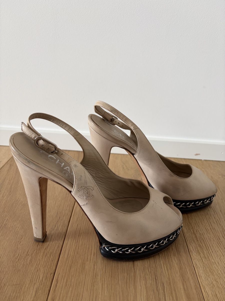 Chanel Scarpe da donna: Chanel heeled sandals – Usato da Zürich venduto da Moremoneymoney 1