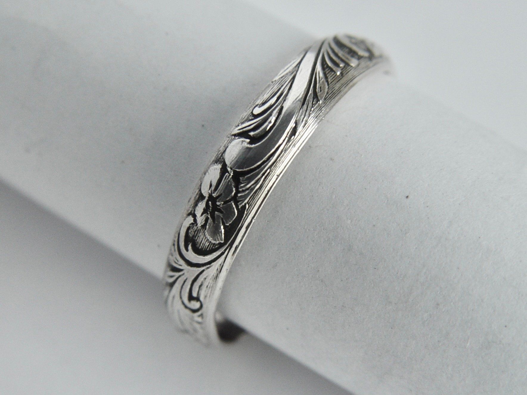 Anelli: Silber Ring mit Blumen Muster, Silber 925 – Usato da Henggart venduto da gernli