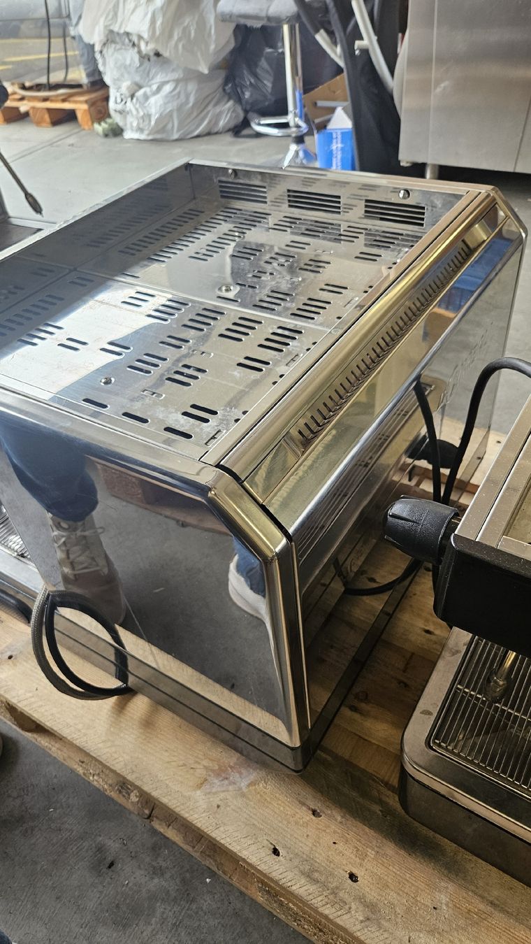 Cimbali Kaffeemaschinen & Espressomaschinen: Cimbali M32 Bistro – Defekt aus Uster von Caffeiannotta 3