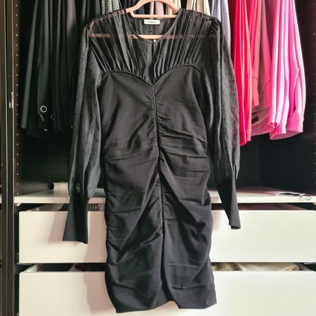 Sandro Kleid  schwarz Mesh Ärmel