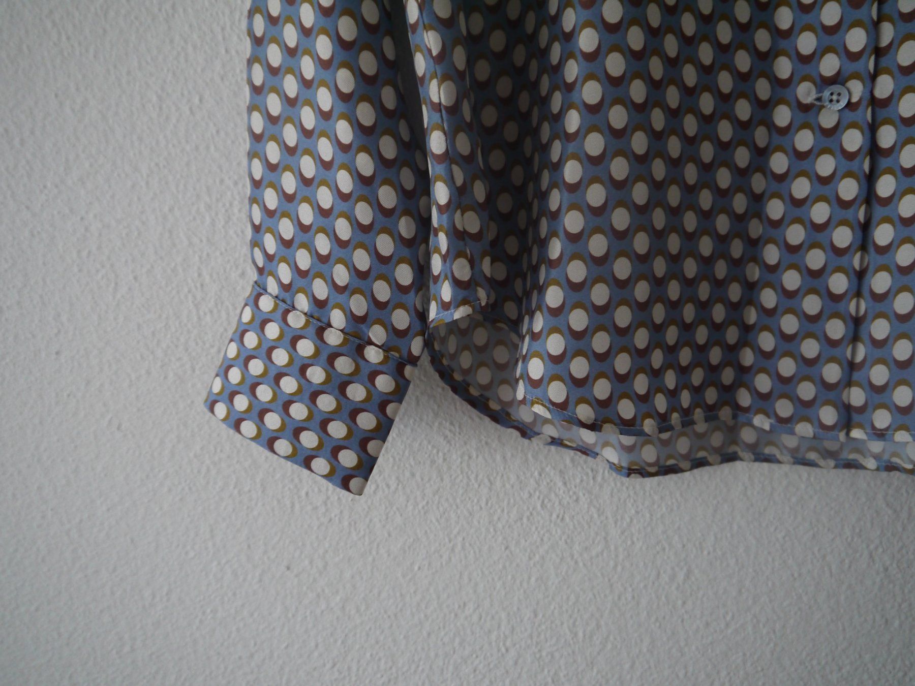 Camicette: EDELLE Bluse aus 100% Seide – Usato da Hagendorn venduto da Blaf 3