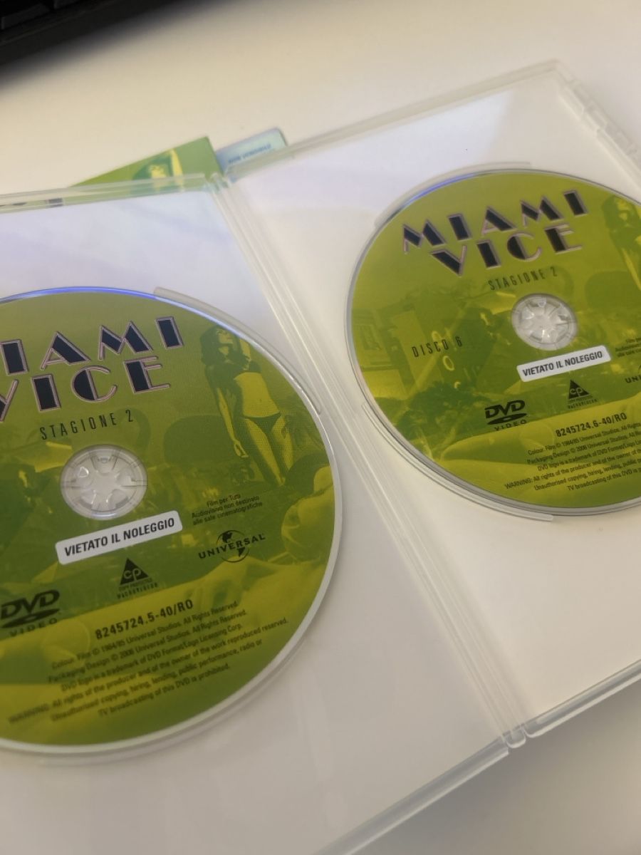 Tous les DVDs: Miami Vice DVD Season 2 6 Discs – D'occasion à Lugano par bad_2t9b 2